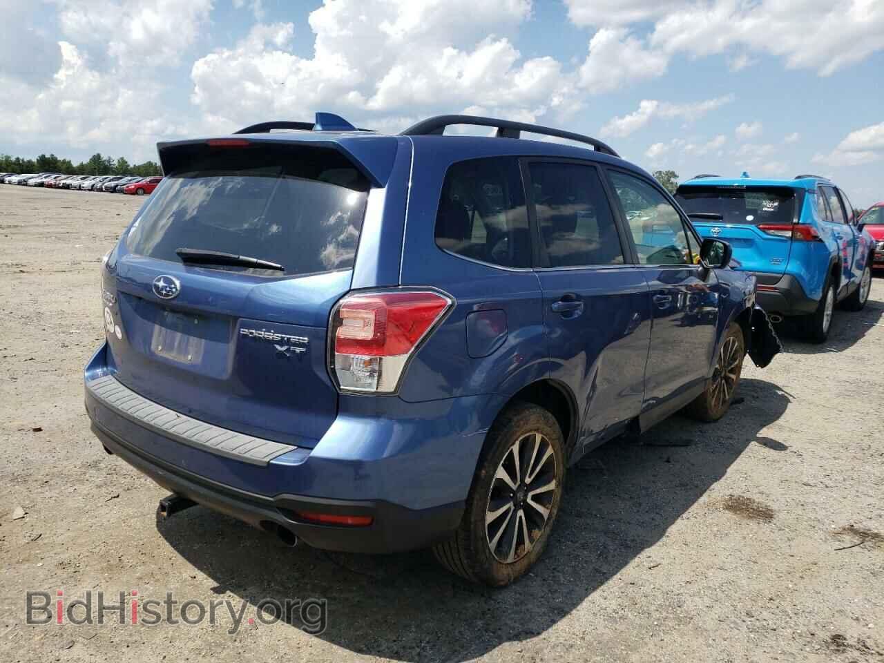 2017 SUBARU FORESTER - VIN: JF2SJGEC5HH433992 - Фото 4