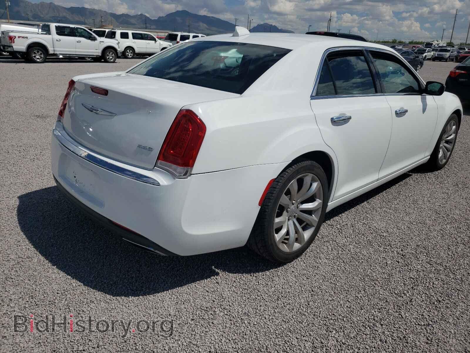 2018 CHRYSLER 300 - VIN: 2C3CCAEG4JH129912 - Фото 4