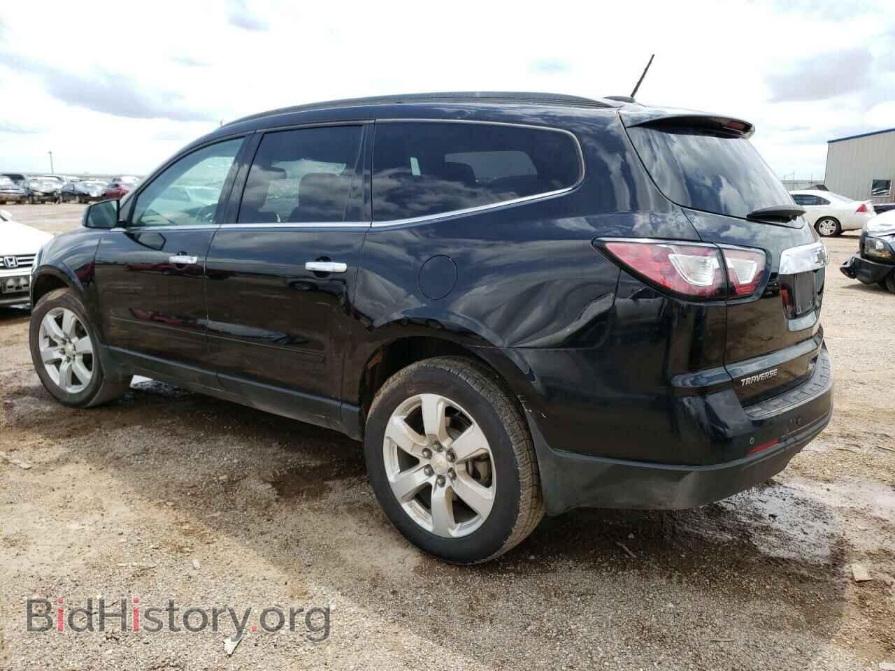 2017 CHEVROLET TRAVERSE - VIN: 1GNKRGKD2HJ304449 - Фото 2
