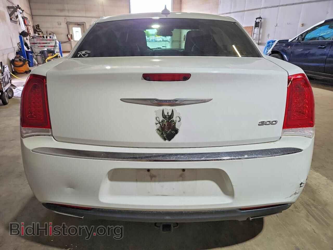 2016 CHRYSLER 300 - VIN: 2C3CCAAG1GH211885 - Фото 6