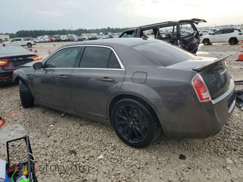 2013 Chrysler 300 (VIN 2C3CCABT5DH595211) — фото 2 из 13