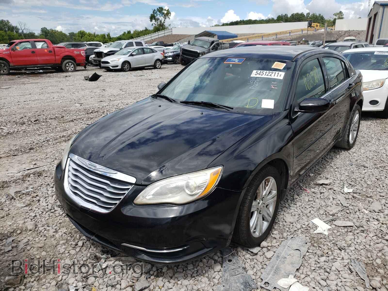 2013 CHRYSLER 200 - VIN: 1C3CCBBB6DN656683 - Фото 2