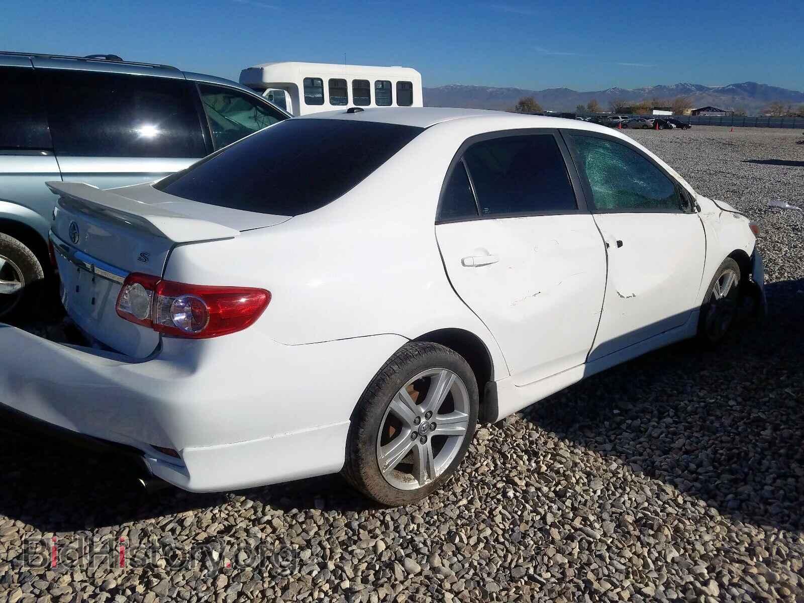 2013 TOYOTA COROLLA BA - VIN: 2T1BU4EE8DC085884 - Фото 4