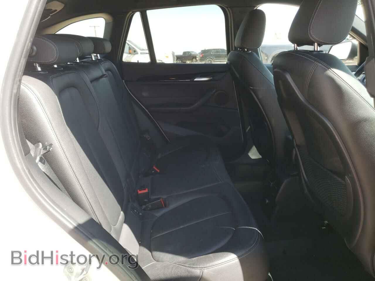 2018 BMW X1 - VIN: WBXHT3C37J5K21426 - Фото 6