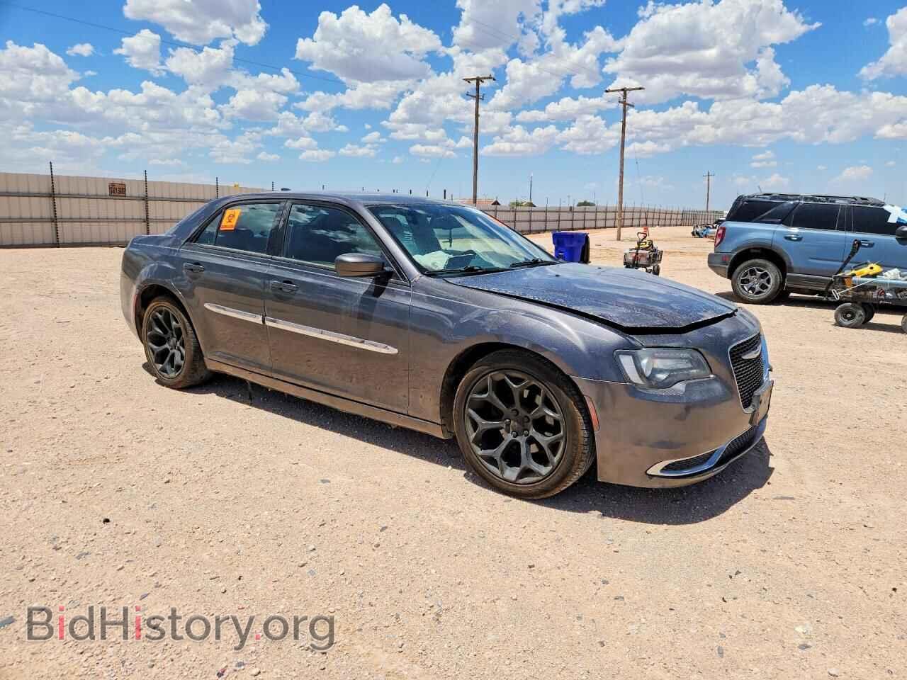 2016 CHRYSLER 300 - VIN: 2C3CCABG3GH243588 - Photo 4