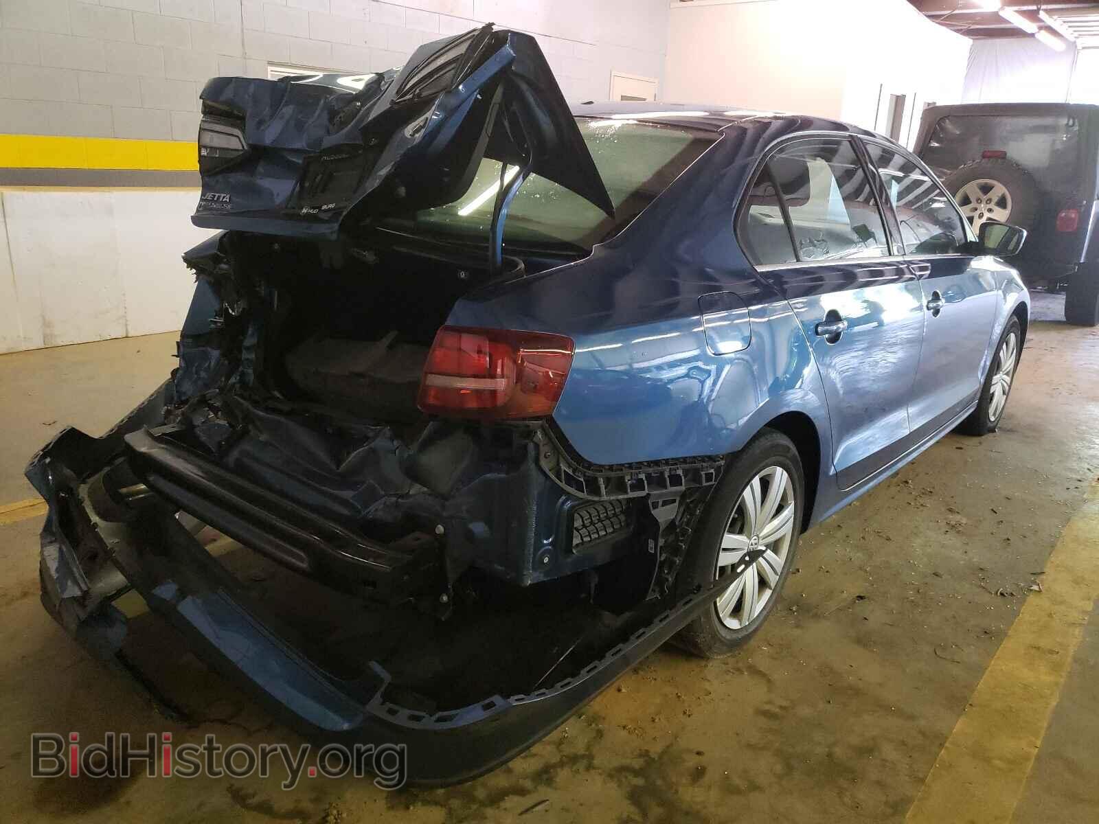 2017 VOLKSWAGEN JETTA - VIN: 3VW2B7AJ5HM375519 - Фото 4