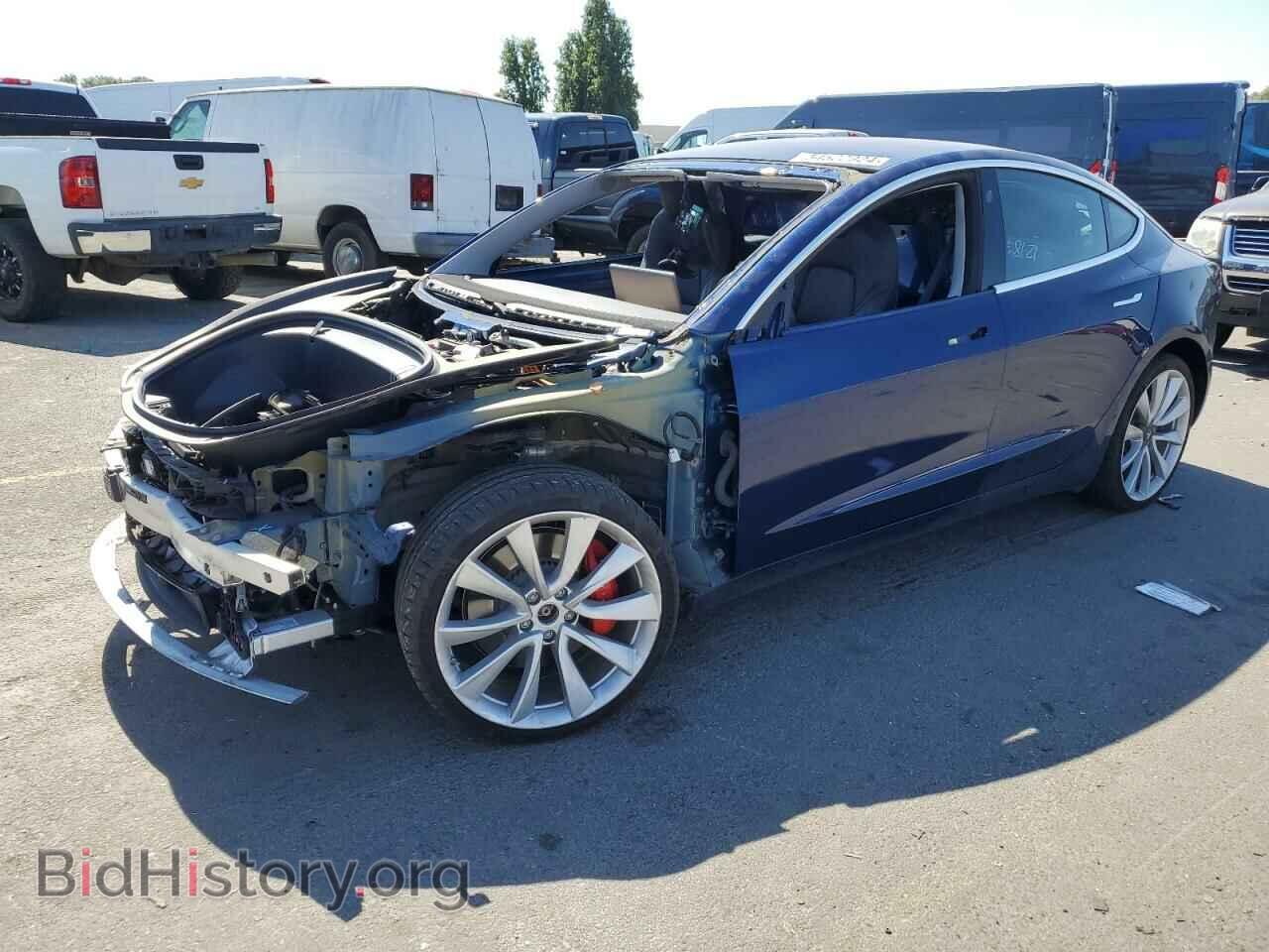 Фотография 5YJ3E1EB7JF063050 - TESLA MODEL 3 2018