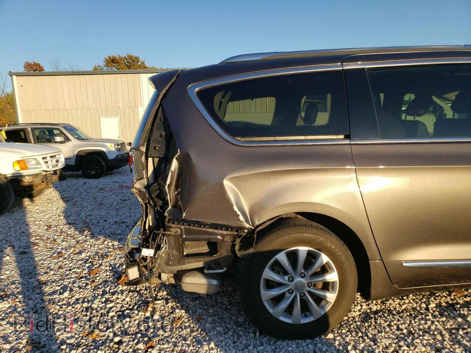 2019 CHRYSLER PACIFICA - VIN: 2C4RC1BG9KR650288 - Фото 9