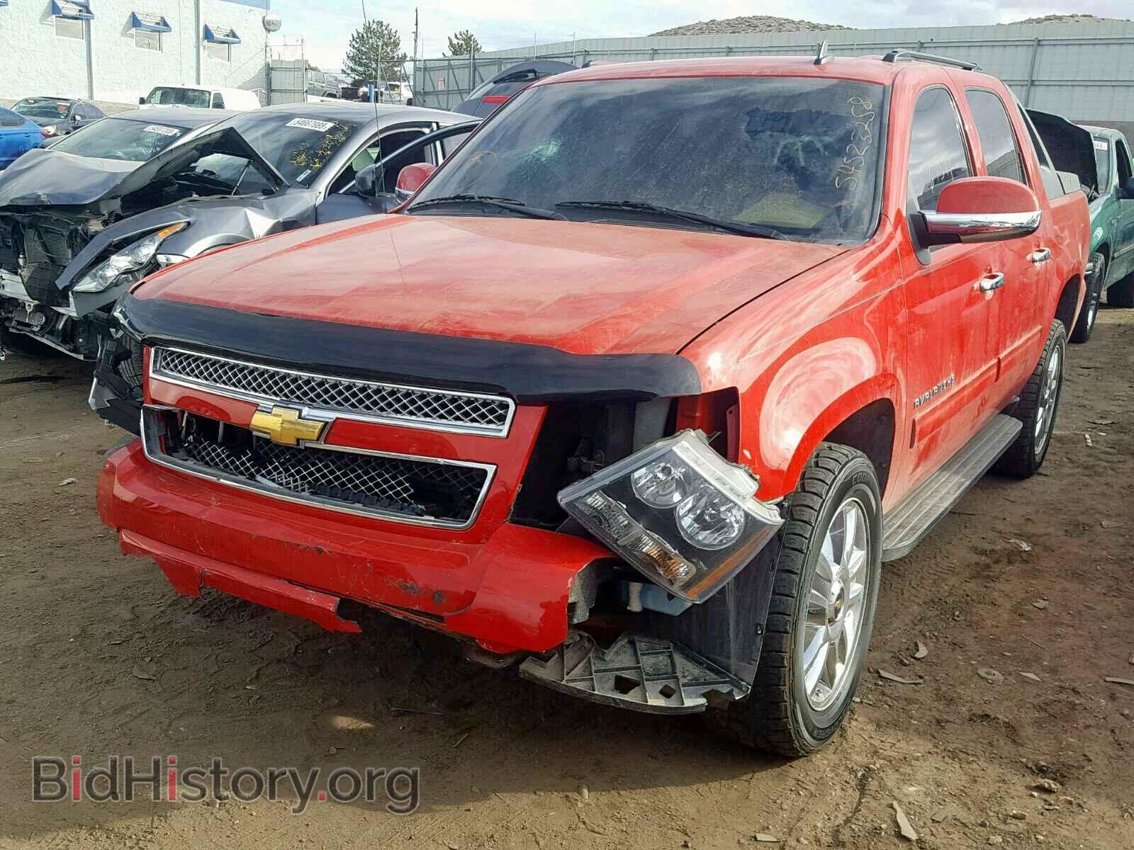 2011 CHEVROLET AVALANCHE - VIN: 3GNMCEE06BG177964 - Фото 2