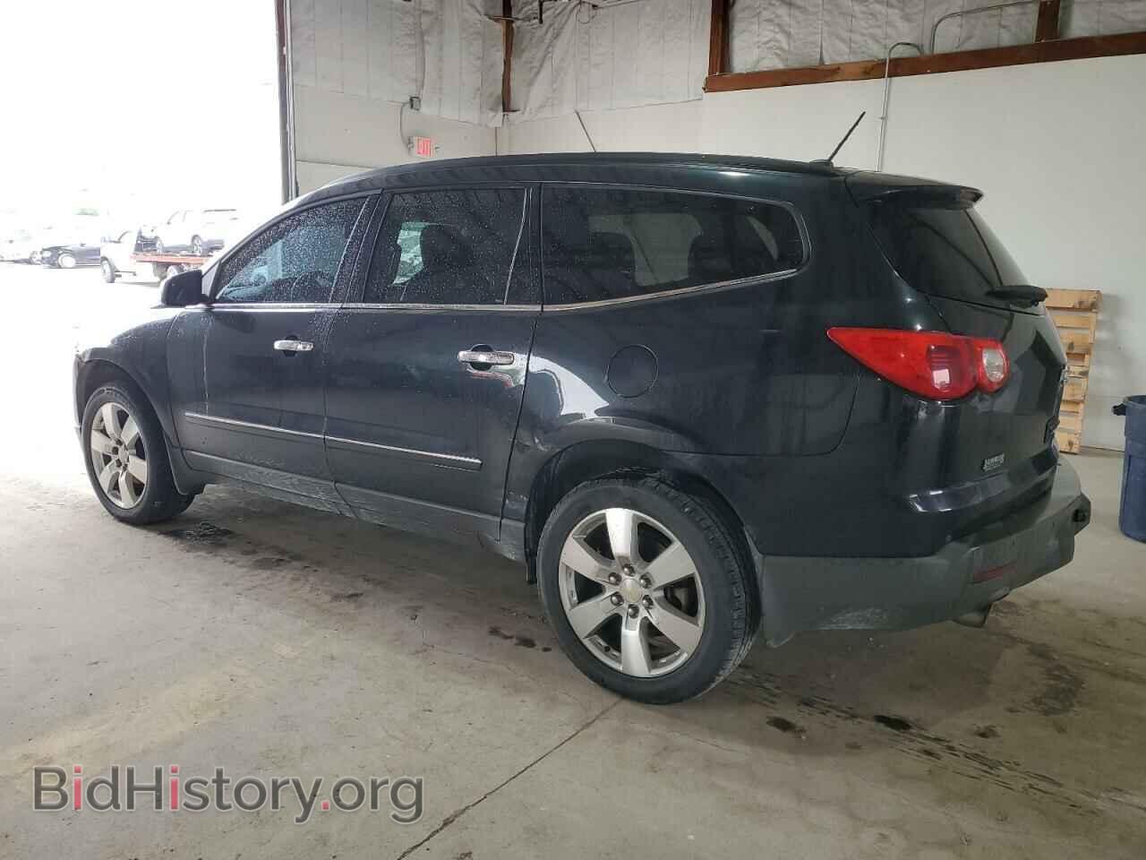 2011 CHEVROLET TRAVERSE - VIN: 1GNKRLED7BJ209669 - Фото 2