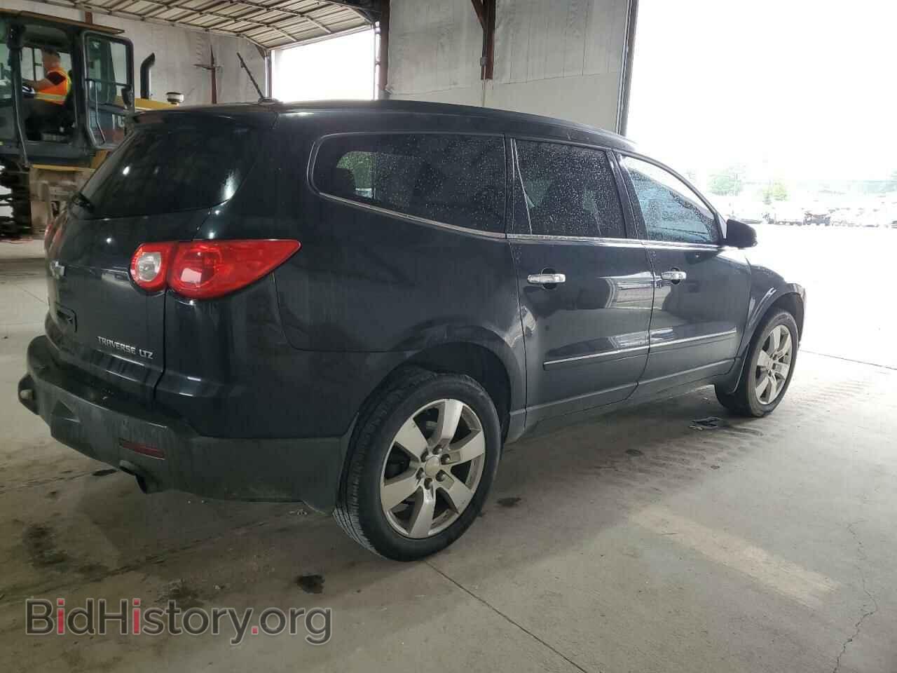2011 CHEVROLET TRAVERSE - VIN: 1GNKRLED7BJ209669 - Фото 3