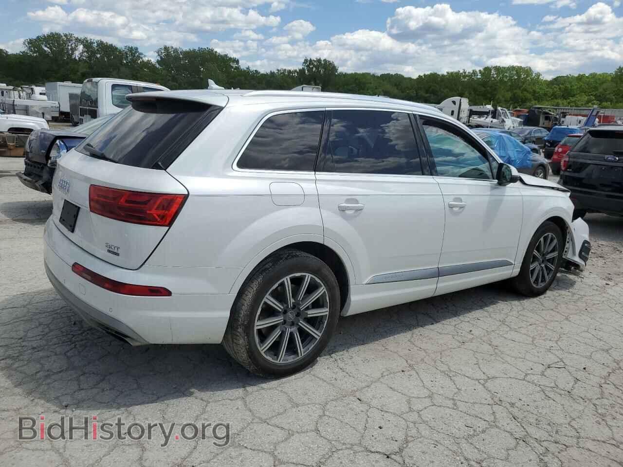 2017 AUDI Q7 - VIN: WA1VAAF76HD016652 - Фото 3