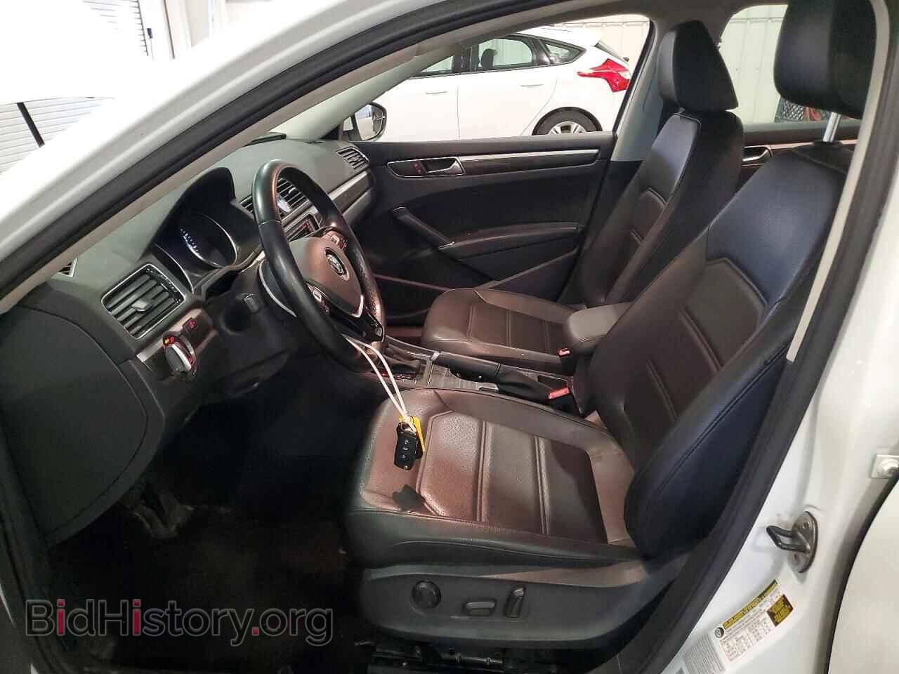 2017 VOLKSWAGEN PASSAT - VIN: 1VWBT7A30HC011573 - Фото 7