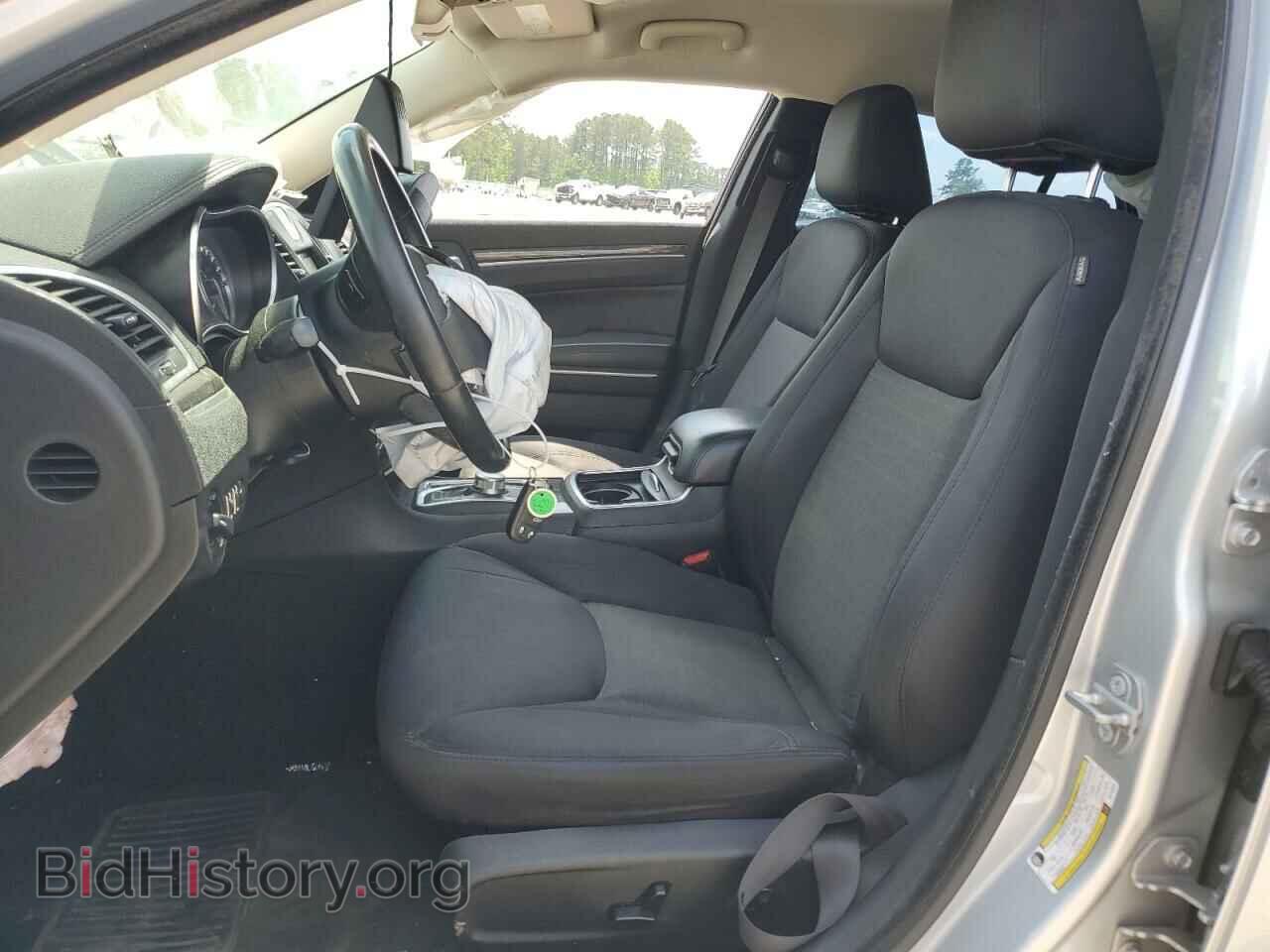 2019 CHRYSLER 300 - VIN: 2C3CCAAGXKH723055 - Фото 7