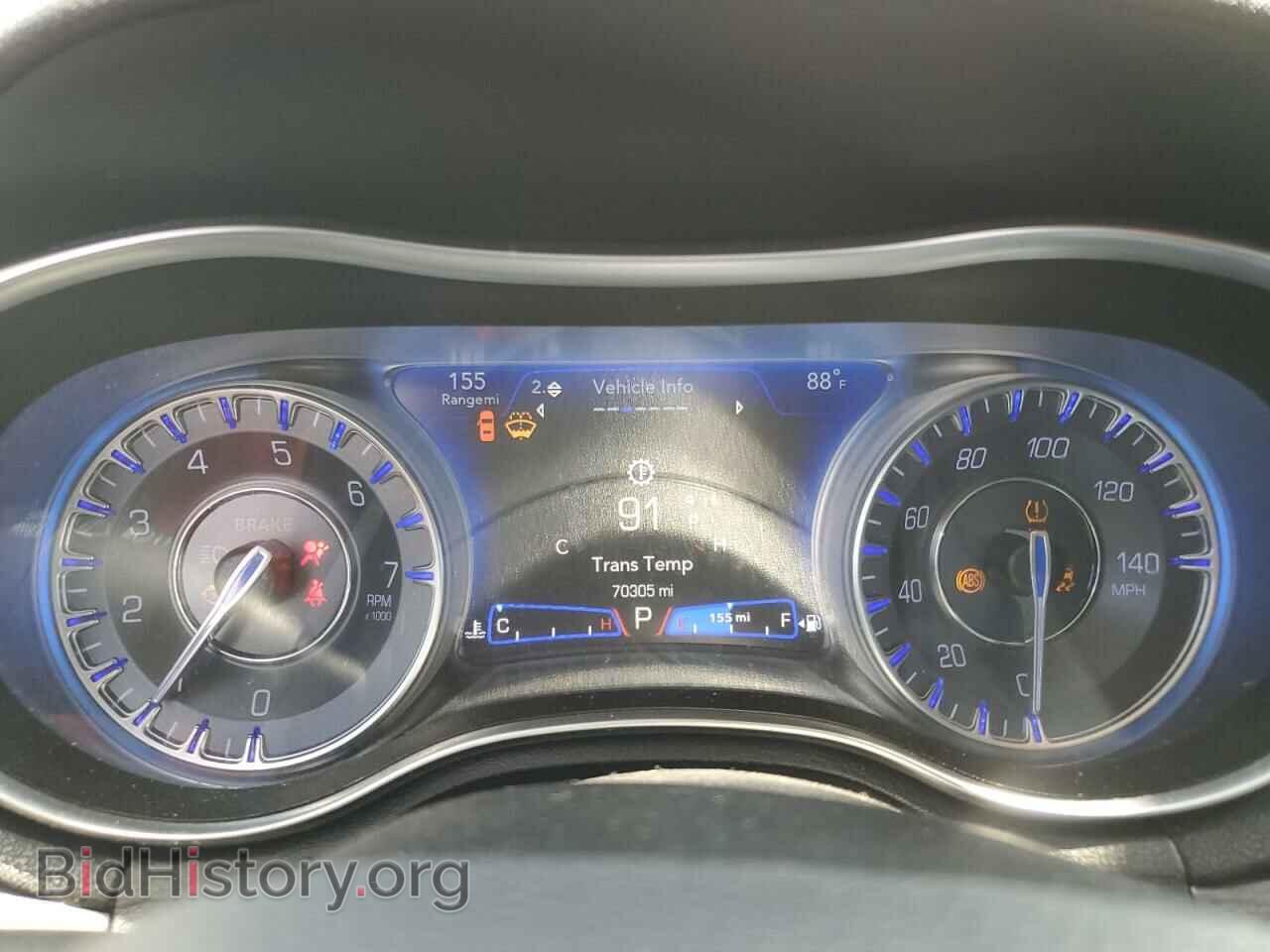 2019 CHRYSLER 300 - VIN: 2C3CCAAGXKH723055 - Фото 9