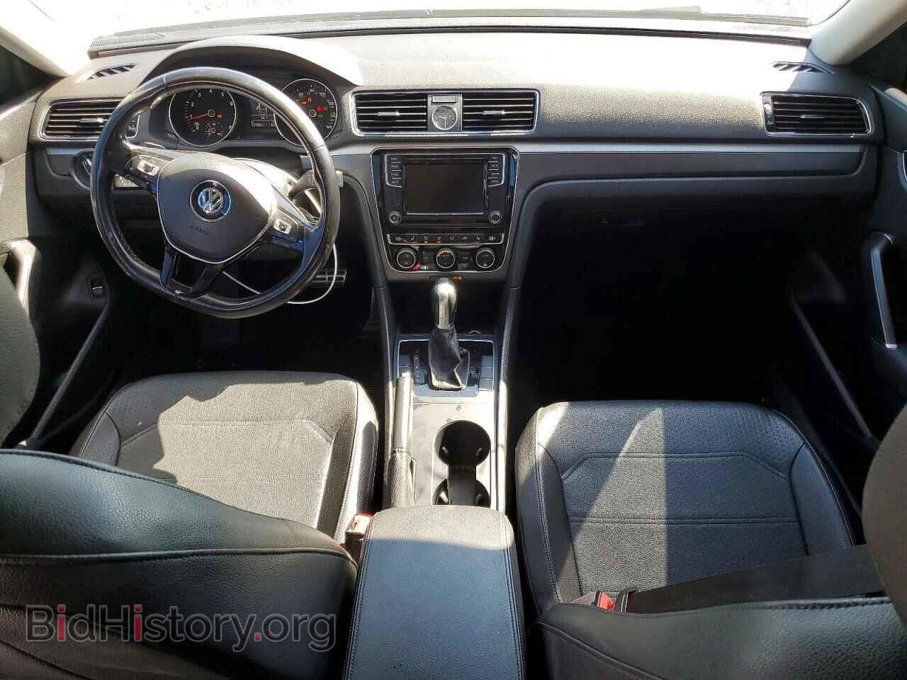 2017 VOLKSWAGEN PASSAT - VIN: 1VWDT7A32HC013169 - Фото 8