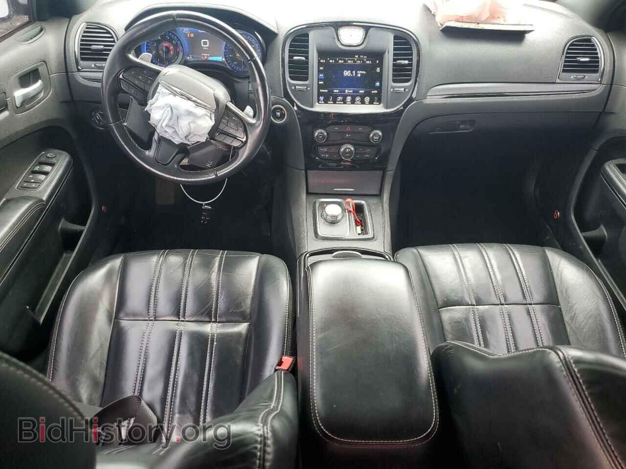 2016 CHRYSLER 300 - VIN: 2C3CCABG2GH152103 - Фото 8
