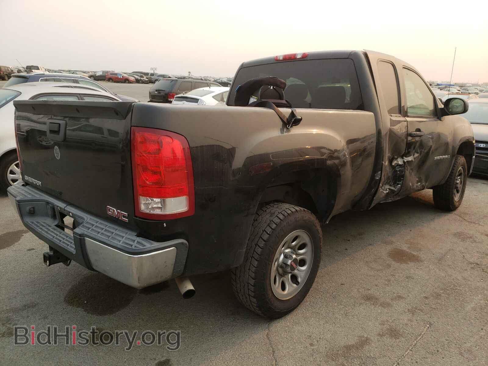 2007 GMC SIERRA - VIN: 2GTEC19C571616632 - Photo 4