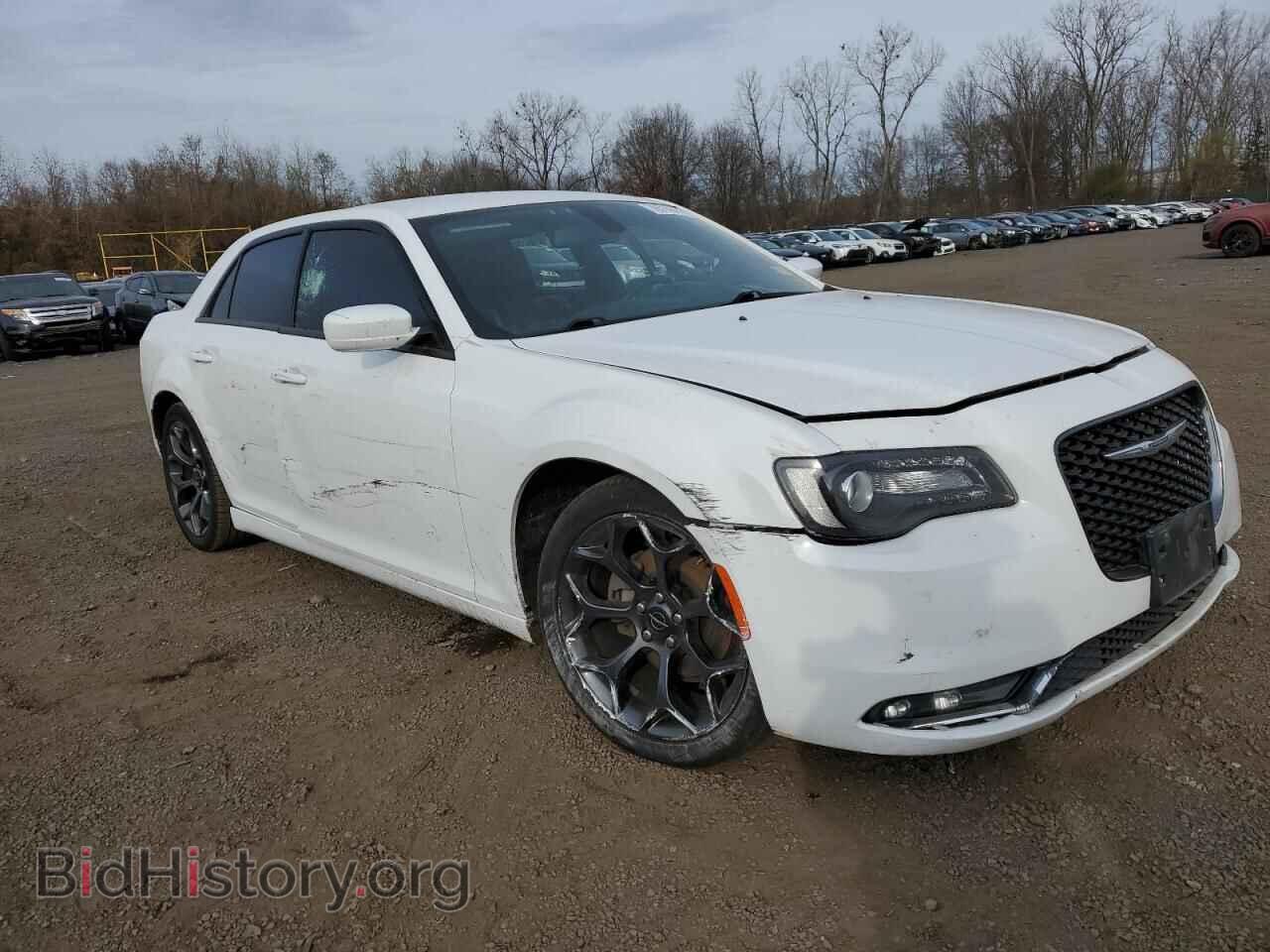 2019 CHRYSLER 300 - VIN: 2C3CCABGXKH516017 - Фото 4