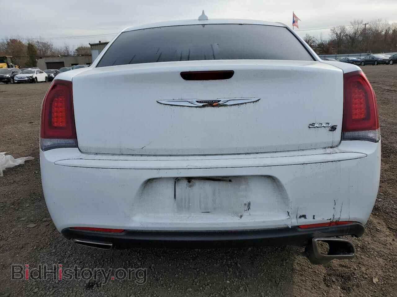2019 CHRYSLER 300 - VIN: 2C3CCABGXKH516017 - Фото 6