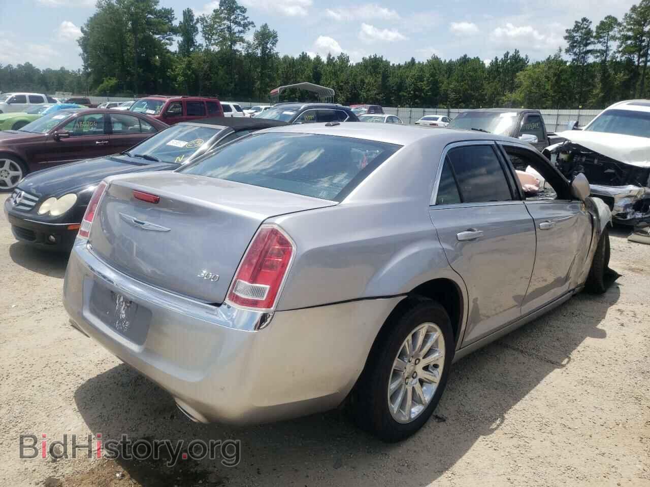 2014 CHRYSLER 300 - VIN: 2C3CCAAG7EH377924 - Фото 4