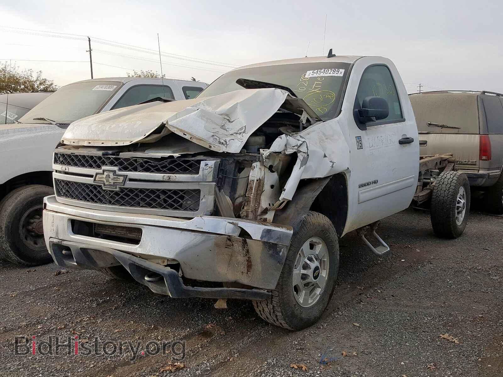 2011 CHEVROLET SILVERADO - VIN: 1GB0CXCG4BF237409 - Фото 2