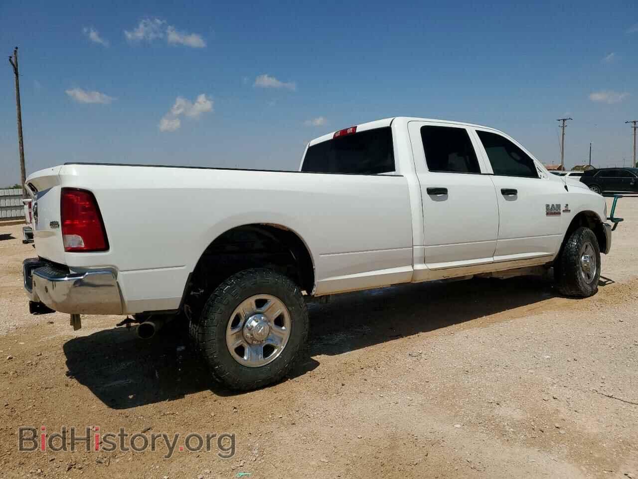 2017 RAM All Models - VIN: 3C6UR5HLXHG590046 - Photo 3