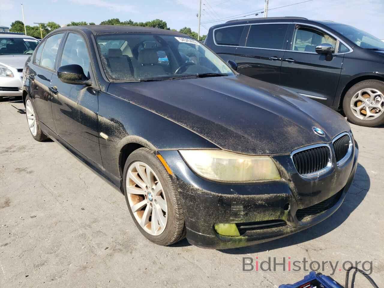 Photo WBAPH7C52BE126399 - BMW 3 SERIES 2011