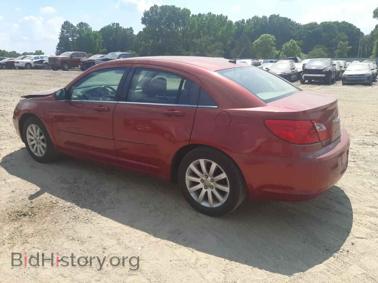 2010 CHRYSLER SEBRING - VIN: 1C3CC5FB8AN223325 - Фото 2