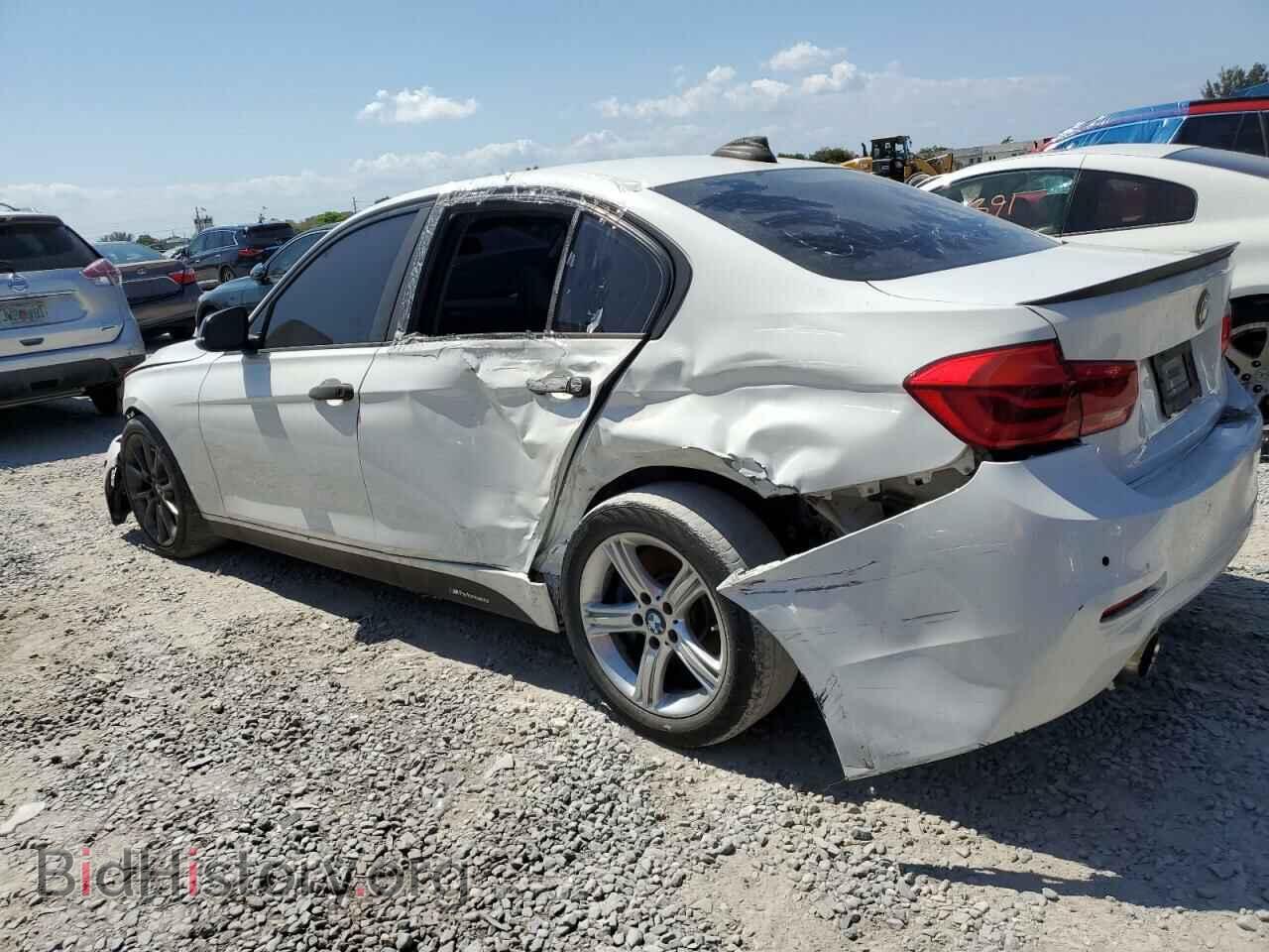2016 BMW 3 SERIES - VIN: WBA8E1G55GNT37513 - Фото 2