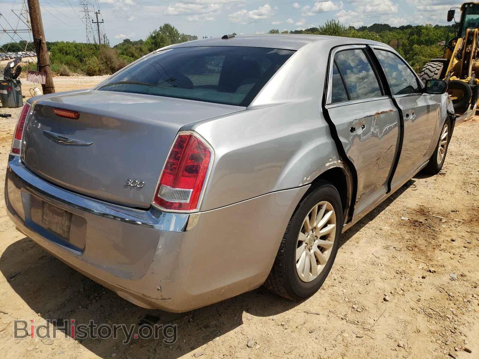 2013 CHRYSLER 300 - VIN: 2C3CCAAG7DH561176 - Фото 4
