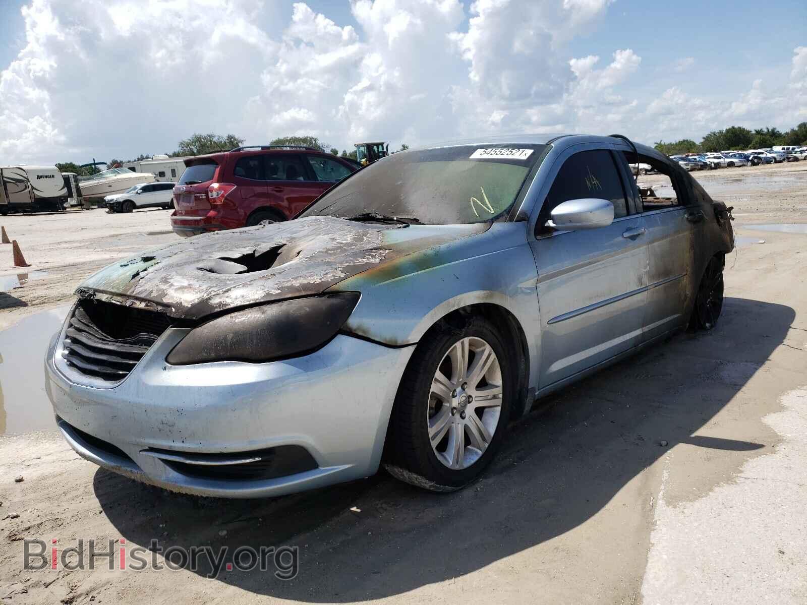 2013 CHRYSLER 200 - VIN: 1C3CCBBB4DN656231 - Фото 2