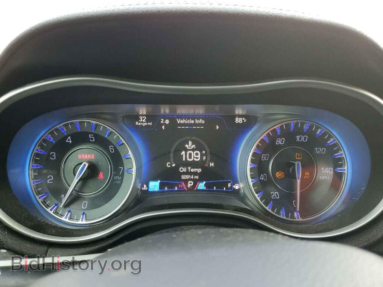 2015 CHRYSLER 300 - VIN: 2C3CCAAG8FH801886 - Фото 9