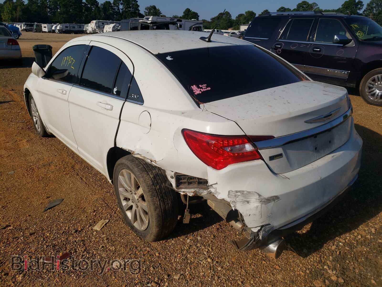 2013 CHRYSLER 200 - VIN: 1C3CCBBG3DN703275 - Фото 3