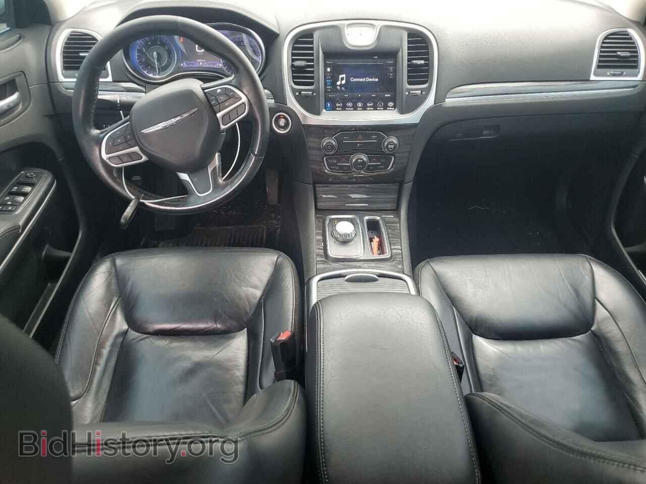 2019 CHRYSLER 300 - VIN: 2C3CCAAG1KH548047 - Фото 8