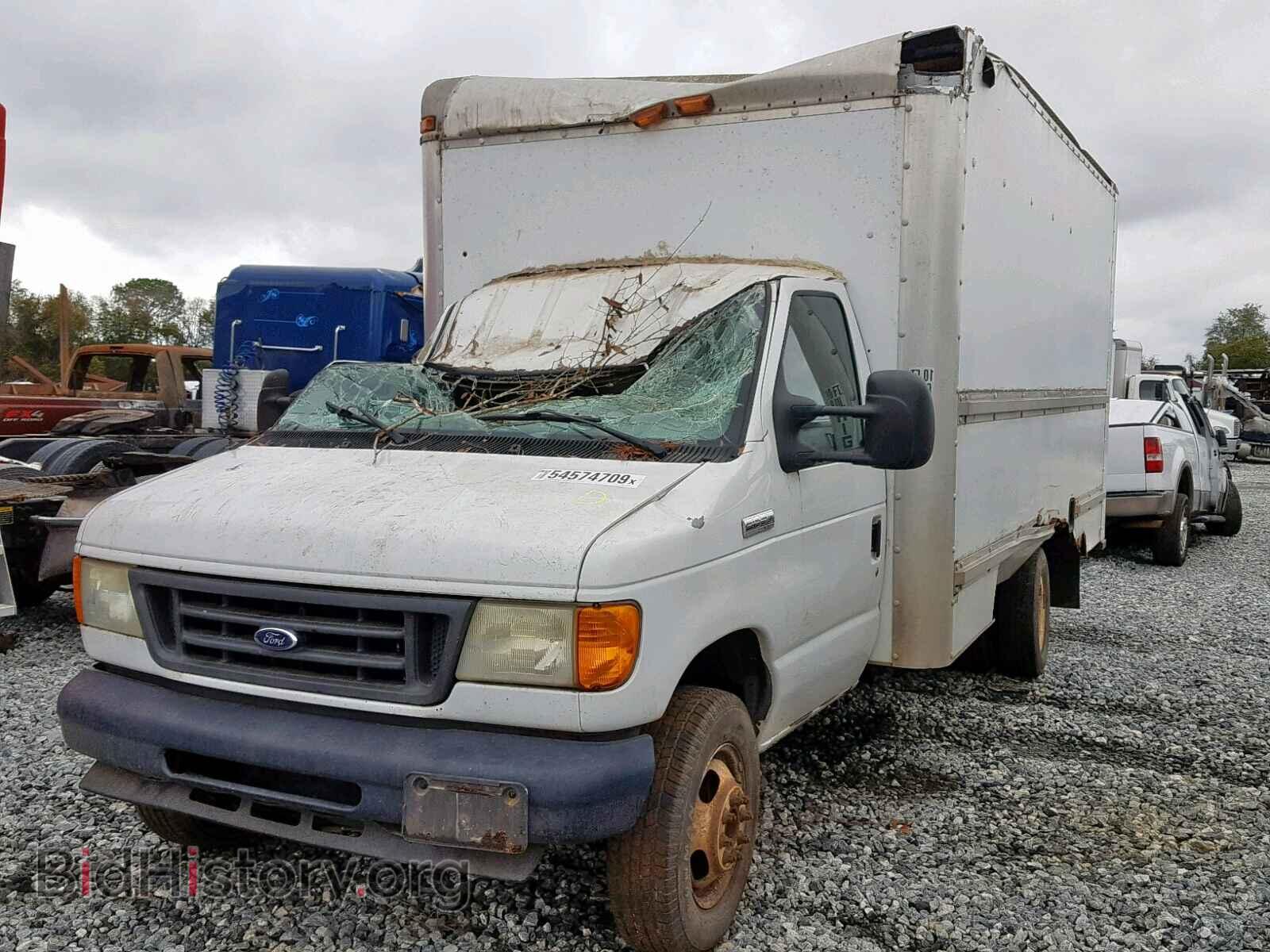 2006 FORD ECONOLINE - VIN: 1FDSE35L56DA11829 - Фото 2