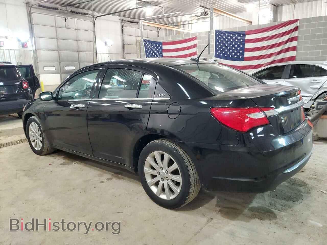 2013 CHRYSLER 200 - VIN: 1C3CCBCG3DN744634 - Фото 2