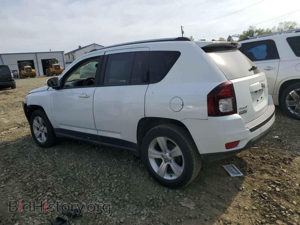 2015 JEEP COMPASS - VIN: 1C4NJDEB7FD151875 - Photo 2