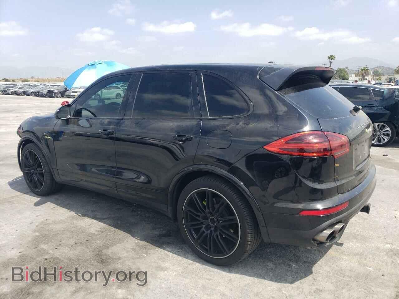 2017 PORSCHE CAYENNE - VIN: WP1AE2A23HLA71302 - Фото 2
