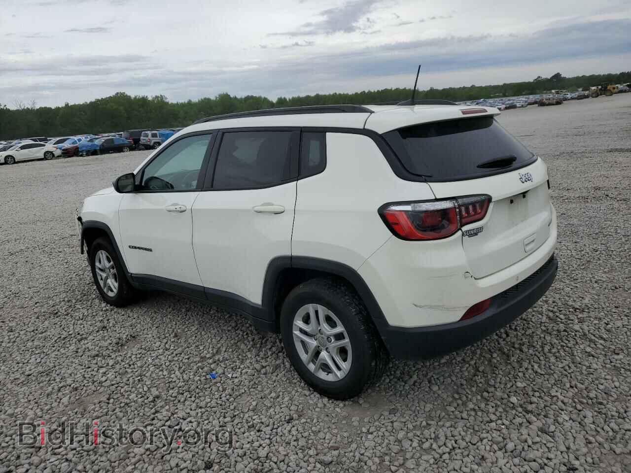 2018 JEEP COMPASS - VIN: 3C4NJCAB3JT271899 - Фото 2