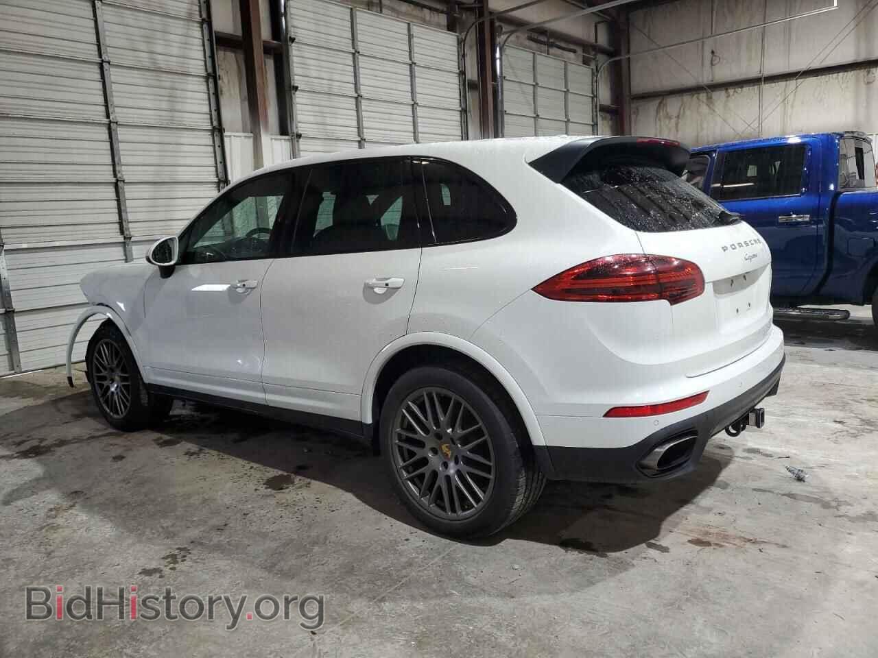 2017 PORSCHE CAYENNE - VIN: WP1AA2A26HKA83882 - Фото 2