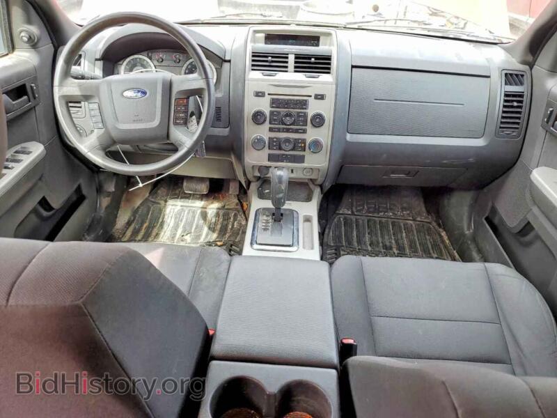 2012 Ford ESCAPE (VIN 1FMCU0D77CKA31646) — photo 8 of 13