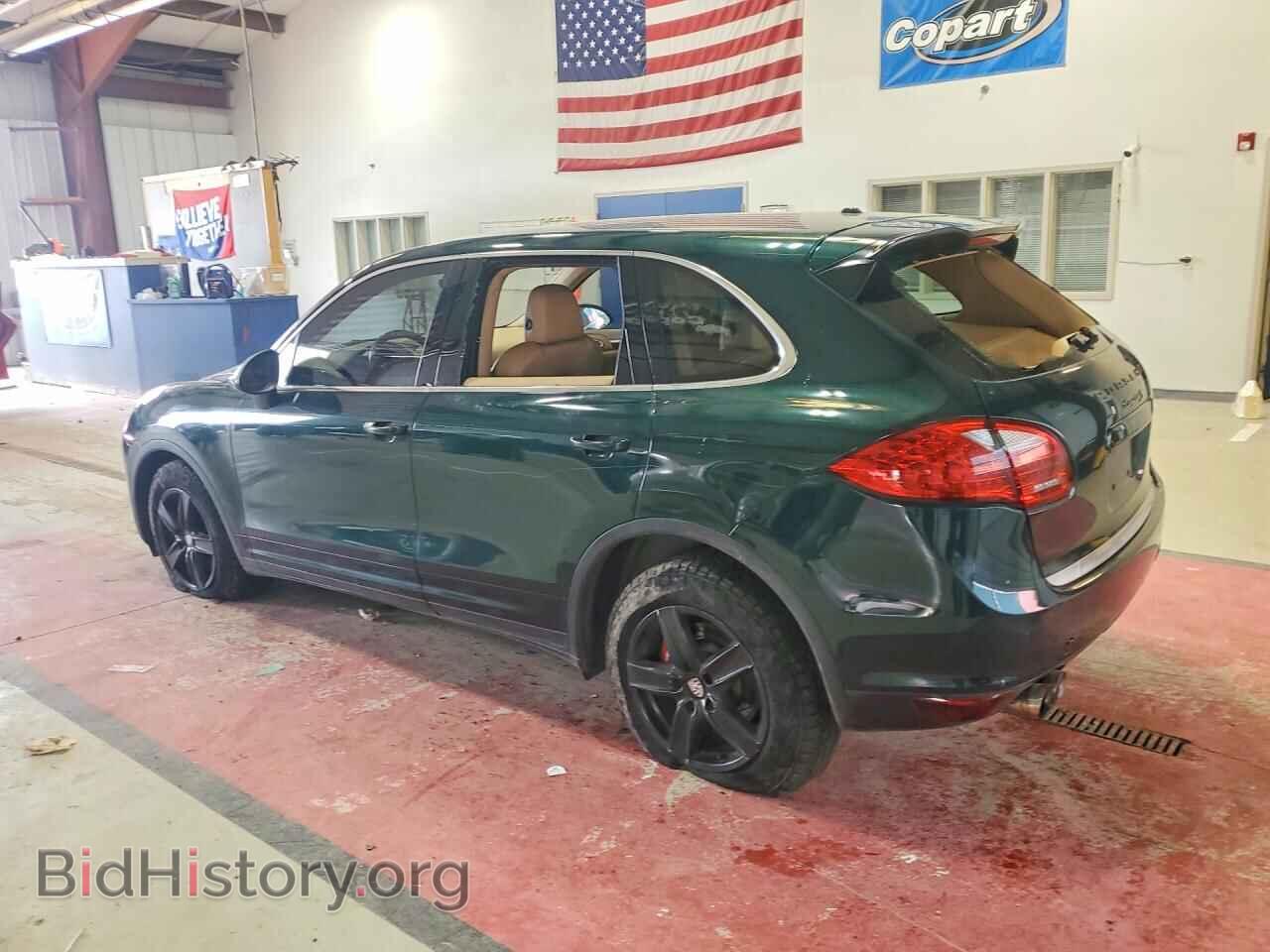 2011 PORSCHE CAYENNE - VIN: WP1AB2A27BLA46094 - Photo 2