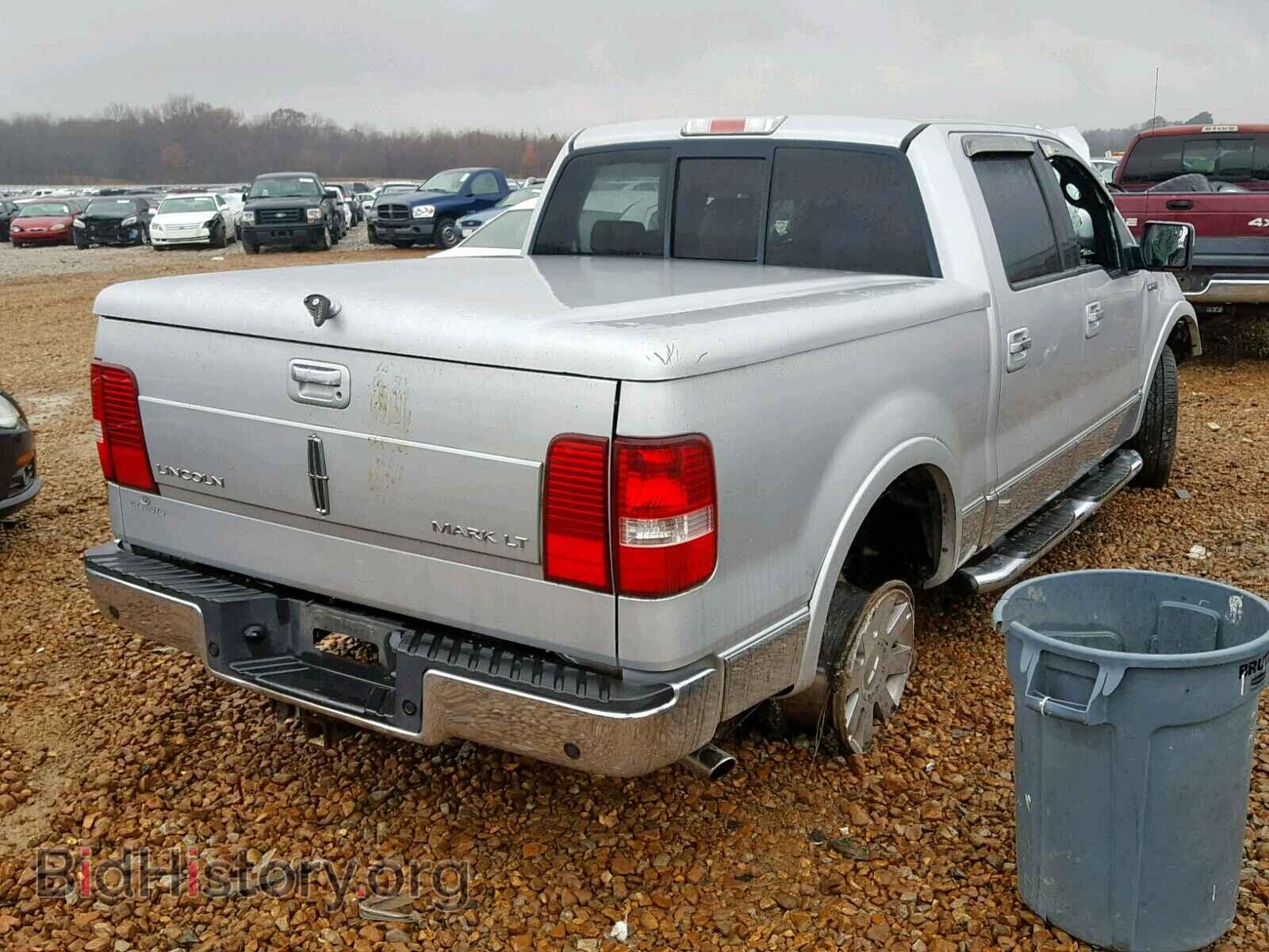 2006 LINCOLN MARK LT - VIN: 5LTPW16526FJ00142 - Фото 4