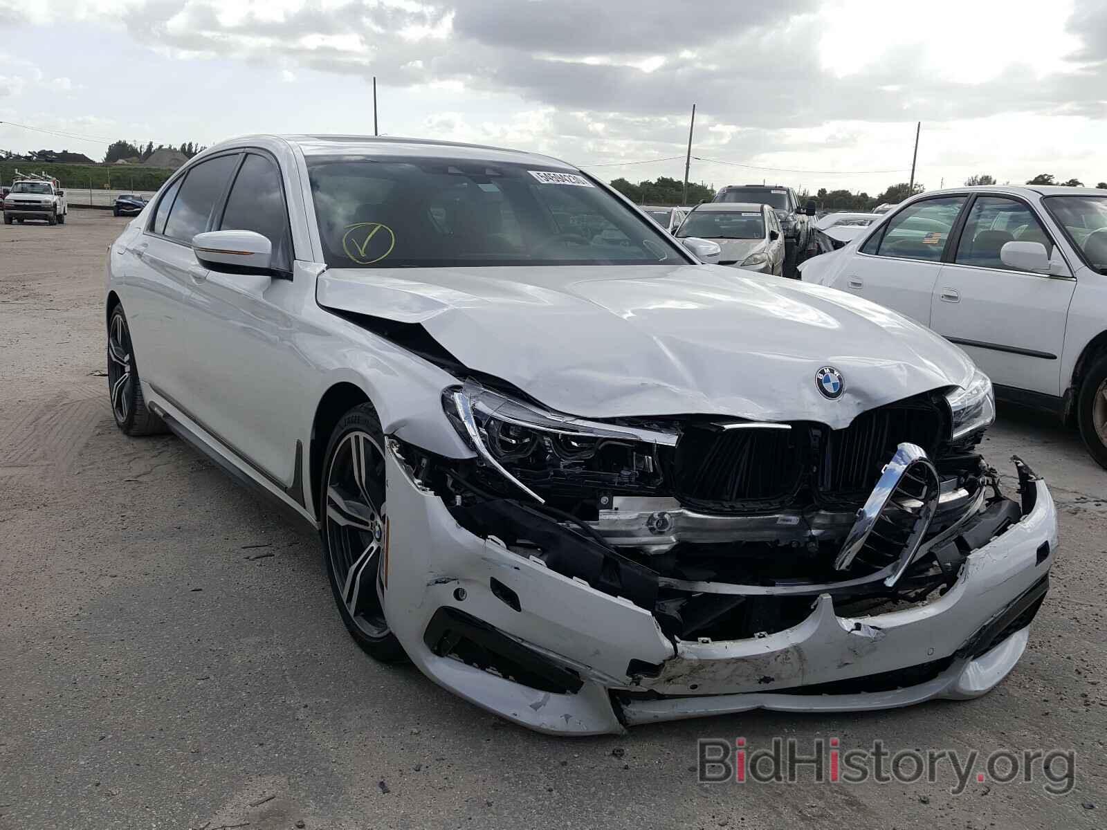 Photo WBA7F0C35HGM21649 - BMW 7 SERIES 2017