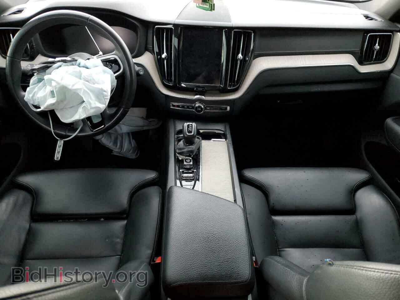 2018 VOLVO XC60 - VIN: LYVA22RL2JB079165 - Фото 8