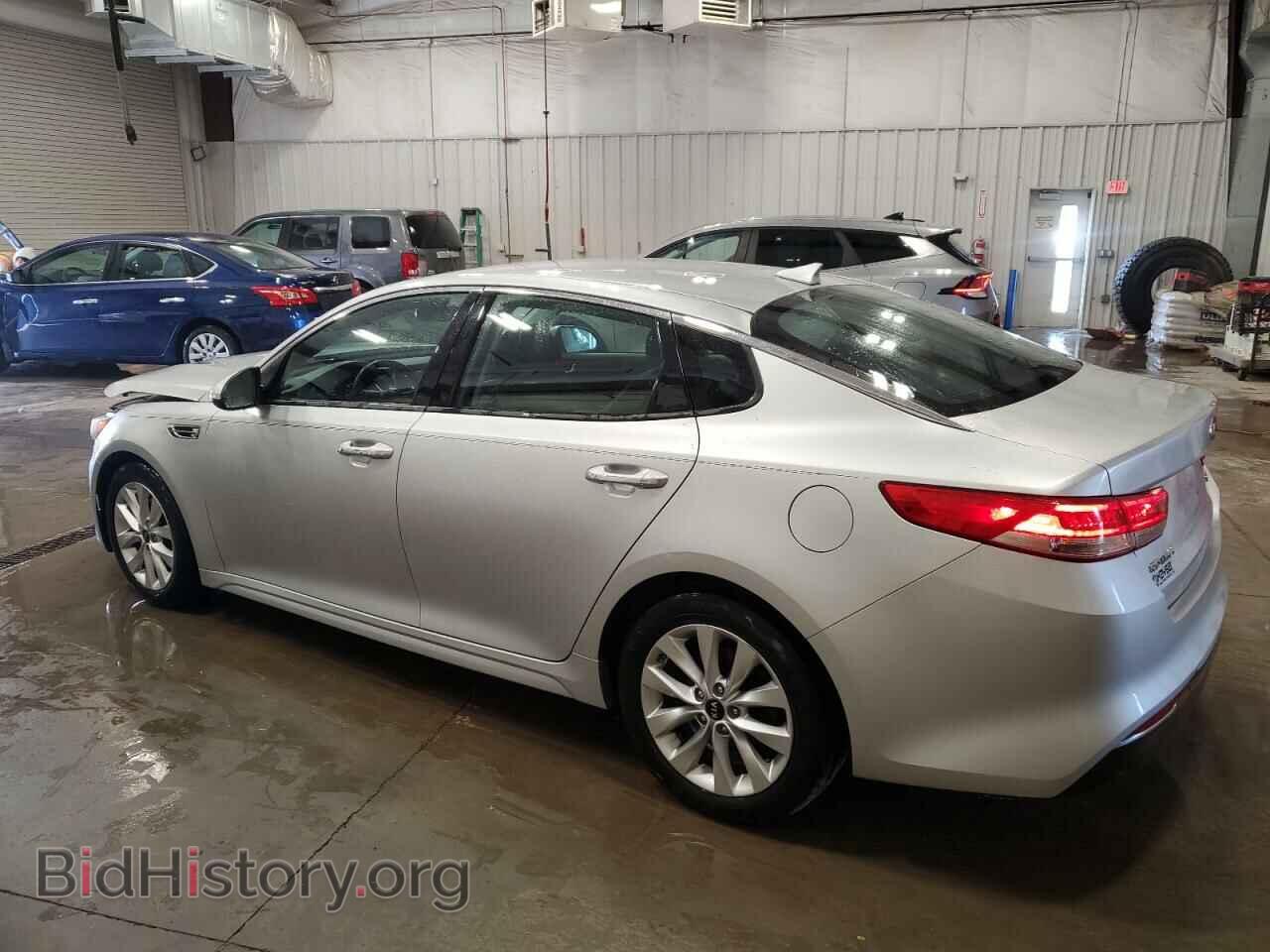 2017 KIA OPTIMA - VIN: 5XXGU4L38HG150965 - Фото 2