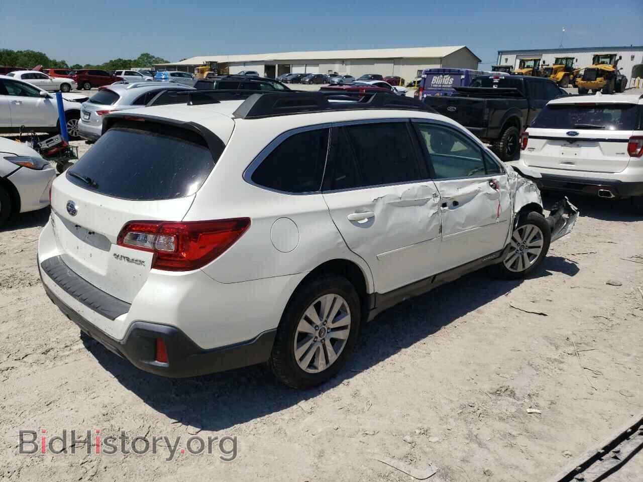 2019 SUBARU OUTBACK - VIN: 4S4BSAFC2K3384631 - Фото 3