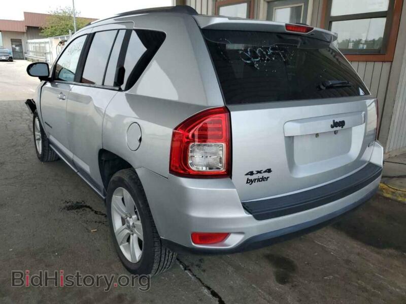 2011 Jeep COMPASS (VIN 1J4NF1FB5BD266235) — photo 3 of 10