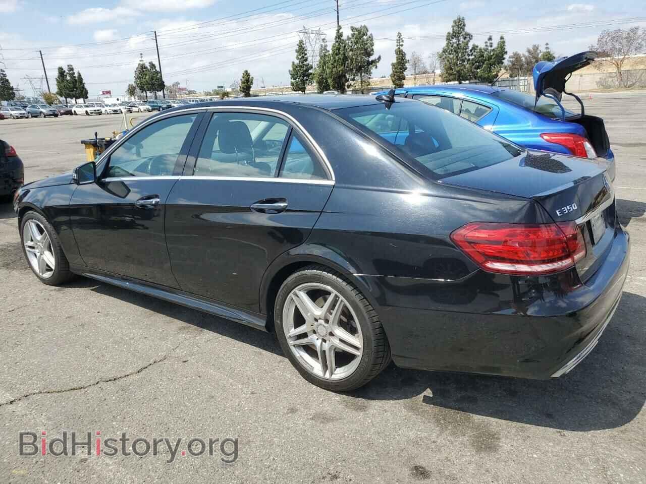2014 MERCEDES-BENZ E-CLASS - VIN: WDDHF5KB8EA858577 - Фото 2